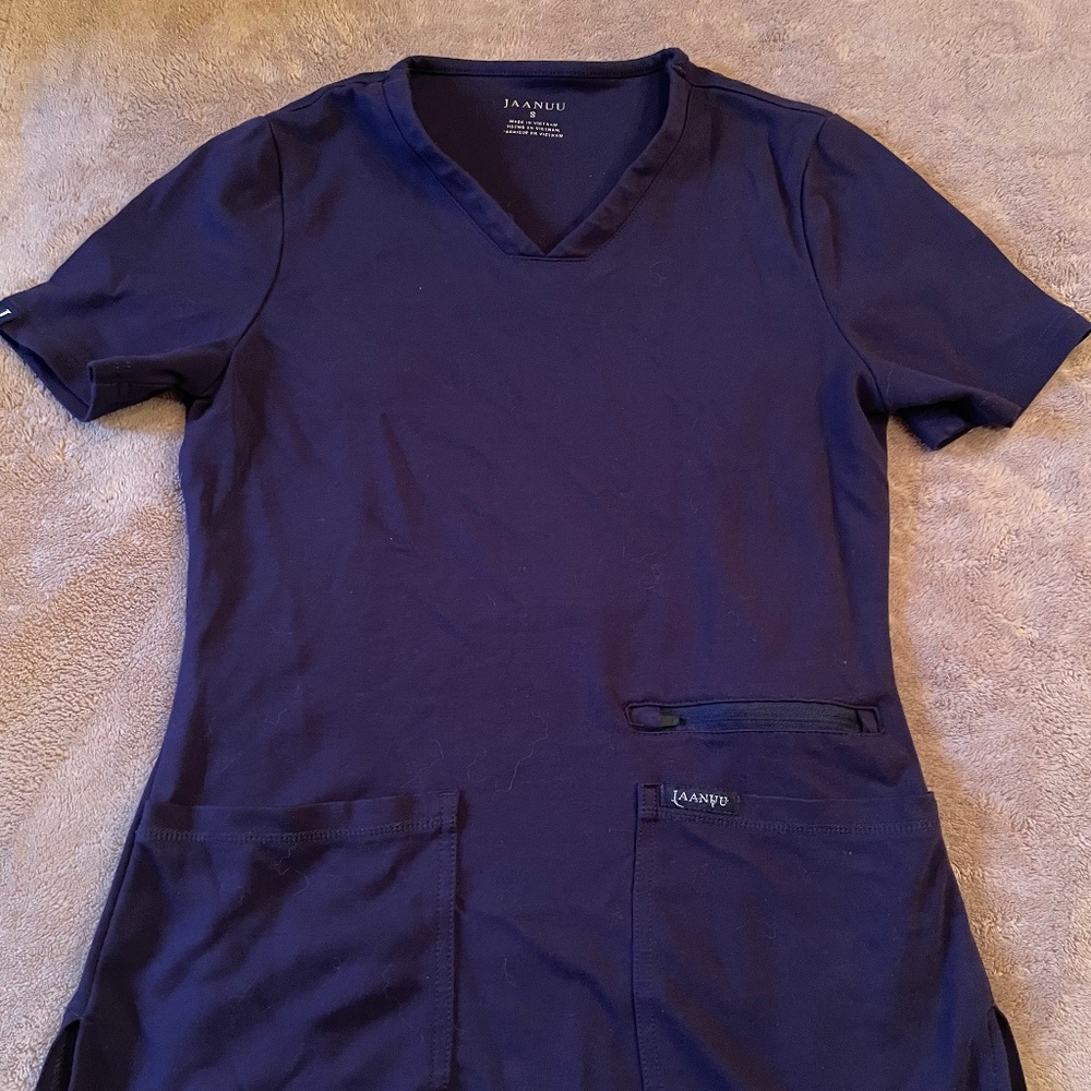 Jaanuu Scrub Top